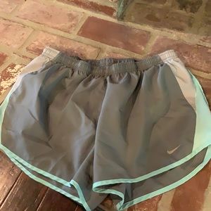 Nike Dri-Fit Medium Shorts, Gray/mint/white